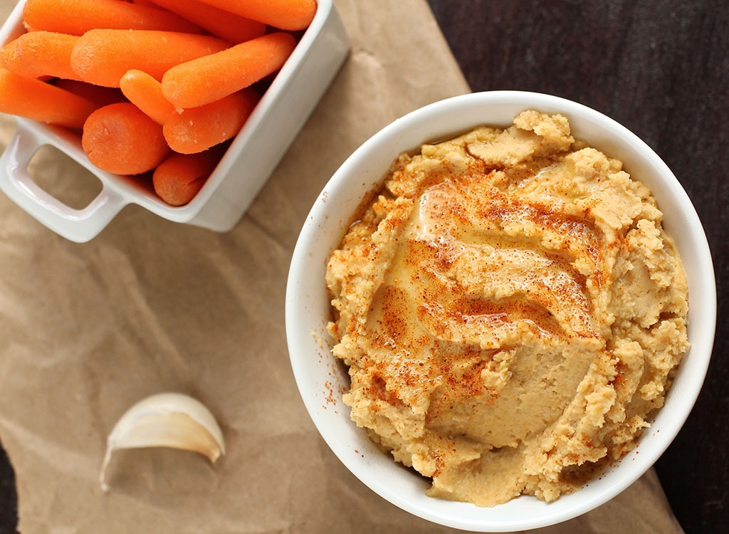 Hummus and carrots