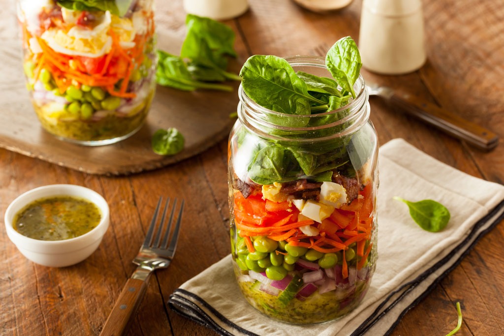 How to Make a Mason Jar Salad - Eating Bird Food