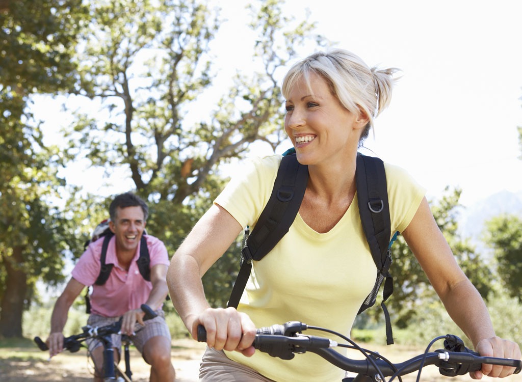 couple riding bikes