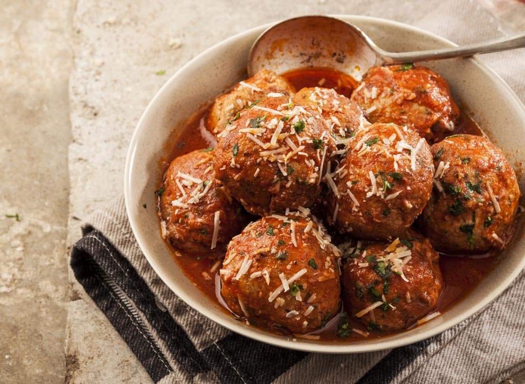 Meatballs tomato sauce.jpg