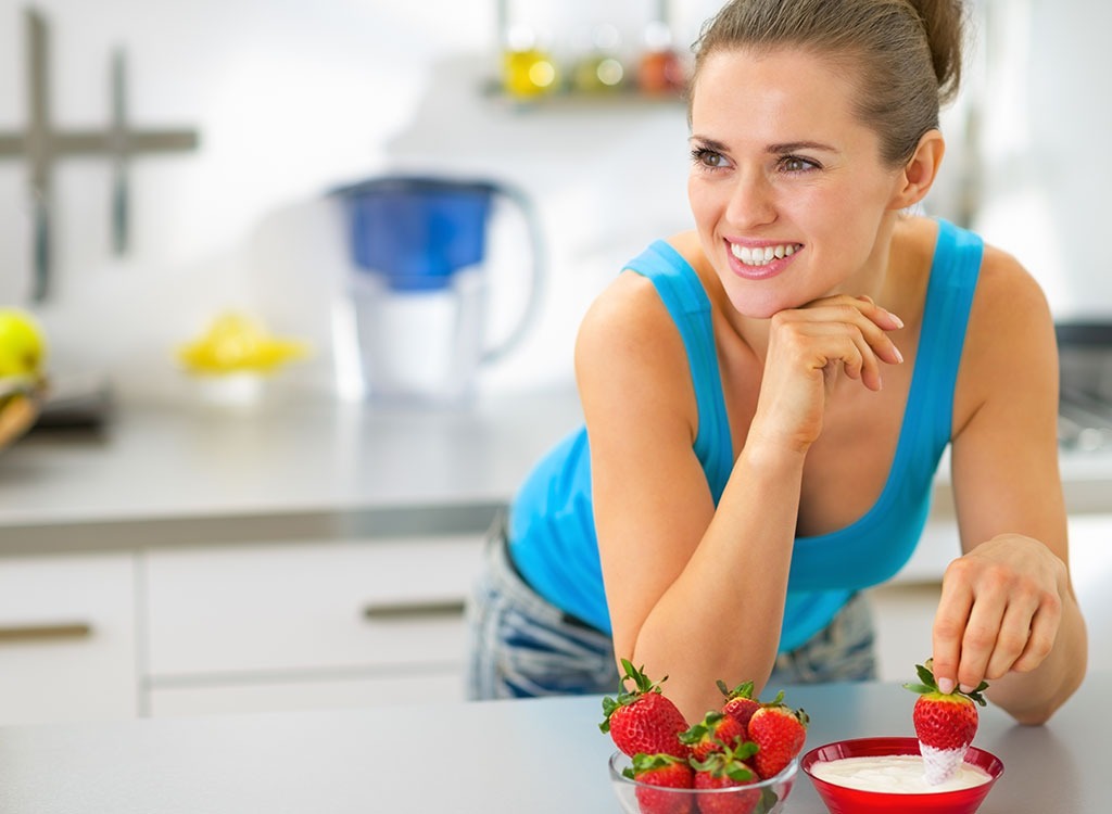 Women eating fruit yogurt.jpg