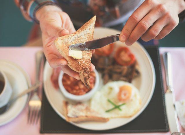 The Worst Breakfasts for Your Waistline