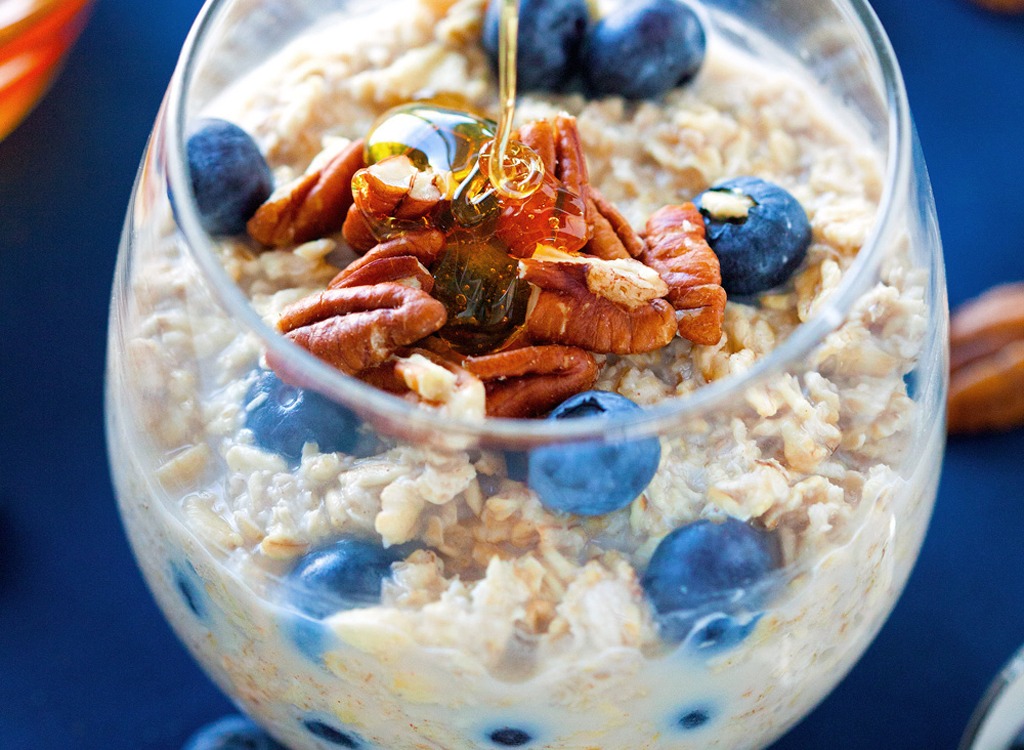 Overnight oats with blueberries and walnuts