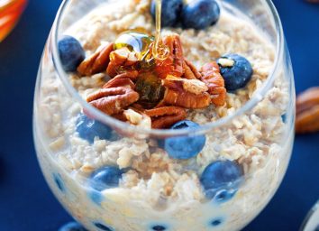 Overnight oats with blueberries and walnuts