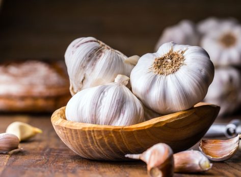 Before Cooking With Garlic—Do This!