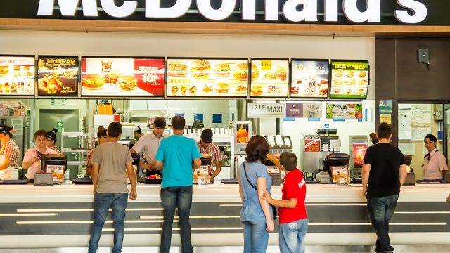 customers at mcdonalds