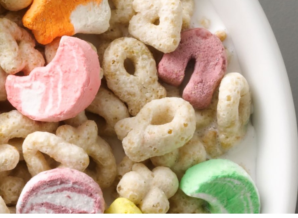 Lucky charms cereal.jpg