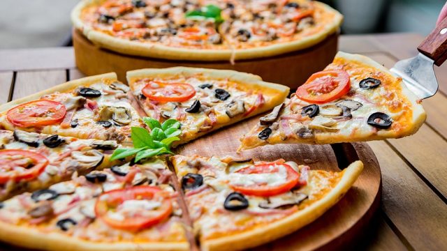 6 Best Frozen Pizza Brands For Weight Loss Eat This Not That