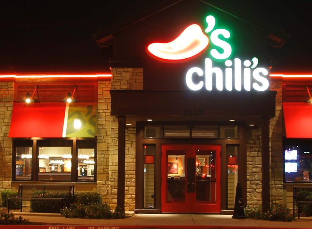 Chili's restaurant front exterior