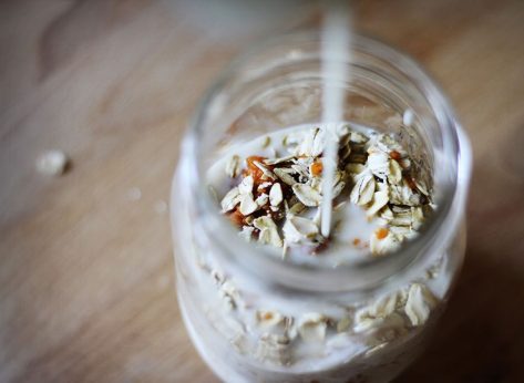 How to Make Mason Jar Oatmeal for Weight Loss