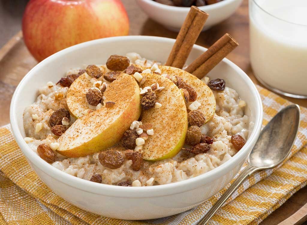 Oatmeal with cinnamon apples shutterstock.jpg