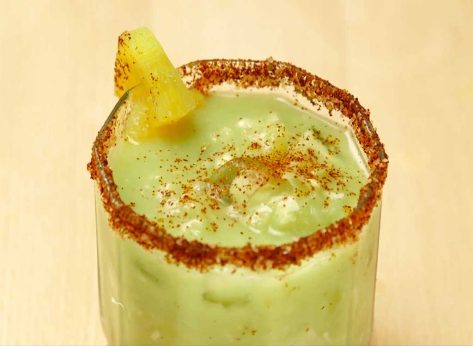 How to Make an Avocado Pineapple Margarita 