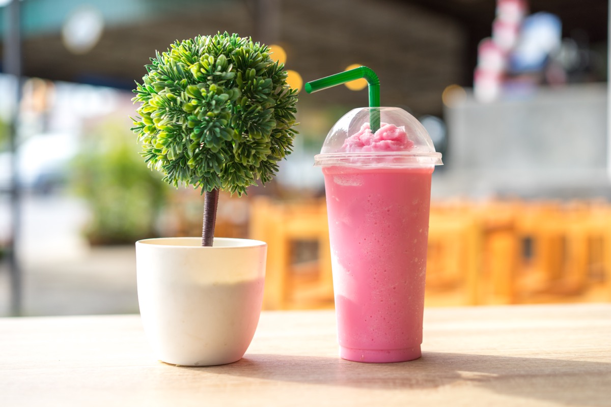 Restaurant smoothie plastic cup
