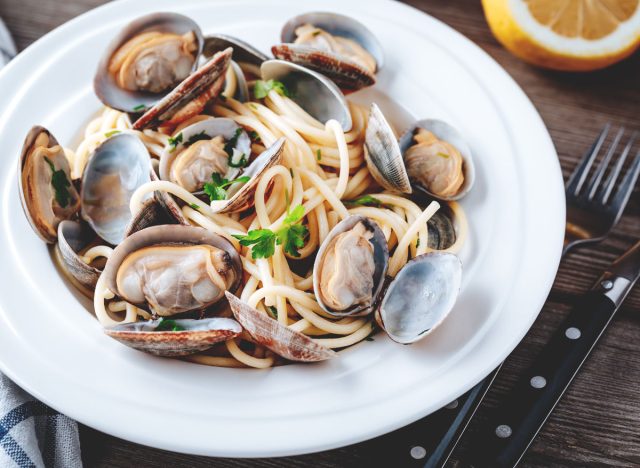 Clams with linguine