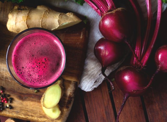 Ginger beet smoothie juice