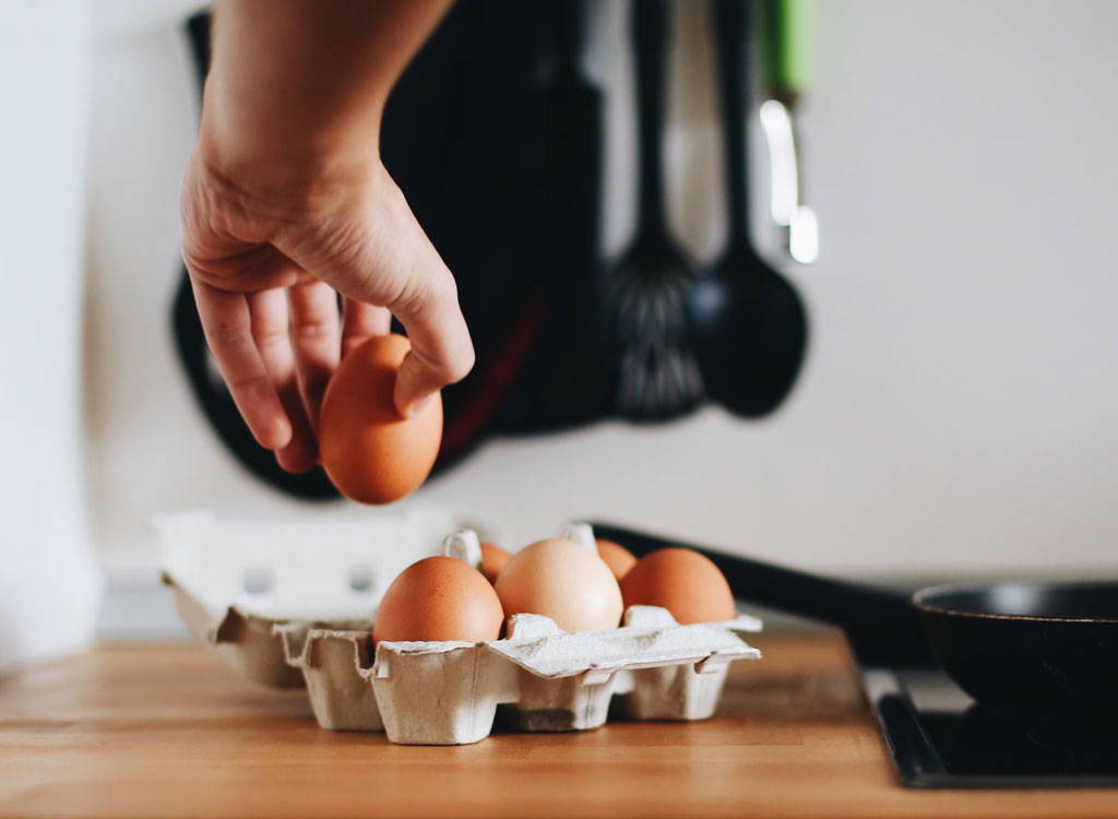 Cooking egg from carton