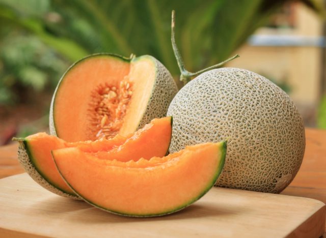 Cantaloupe sliced