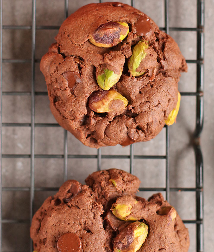 chocolate pistachio cookies