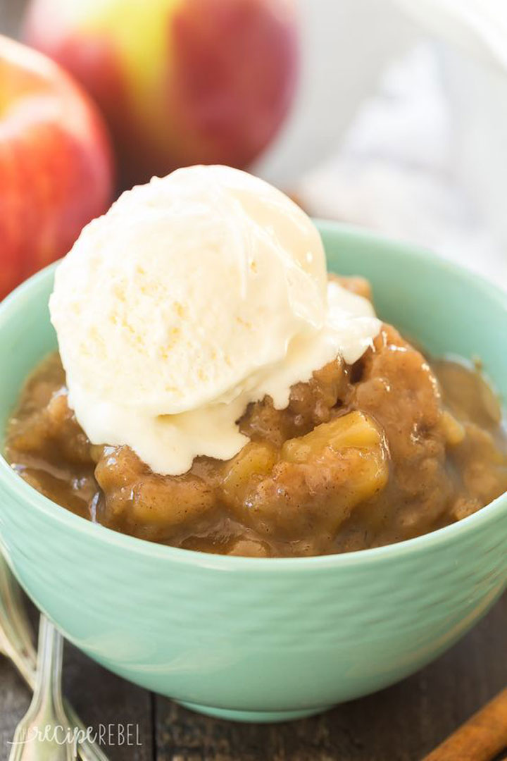 Slow cooker apple pudding cake