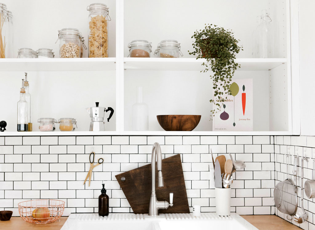 clean kitchen organized