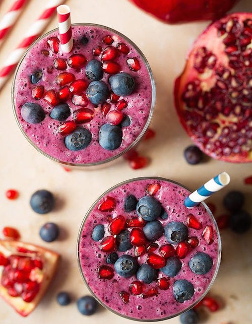 Wild blueberry-pomegranate smoothie