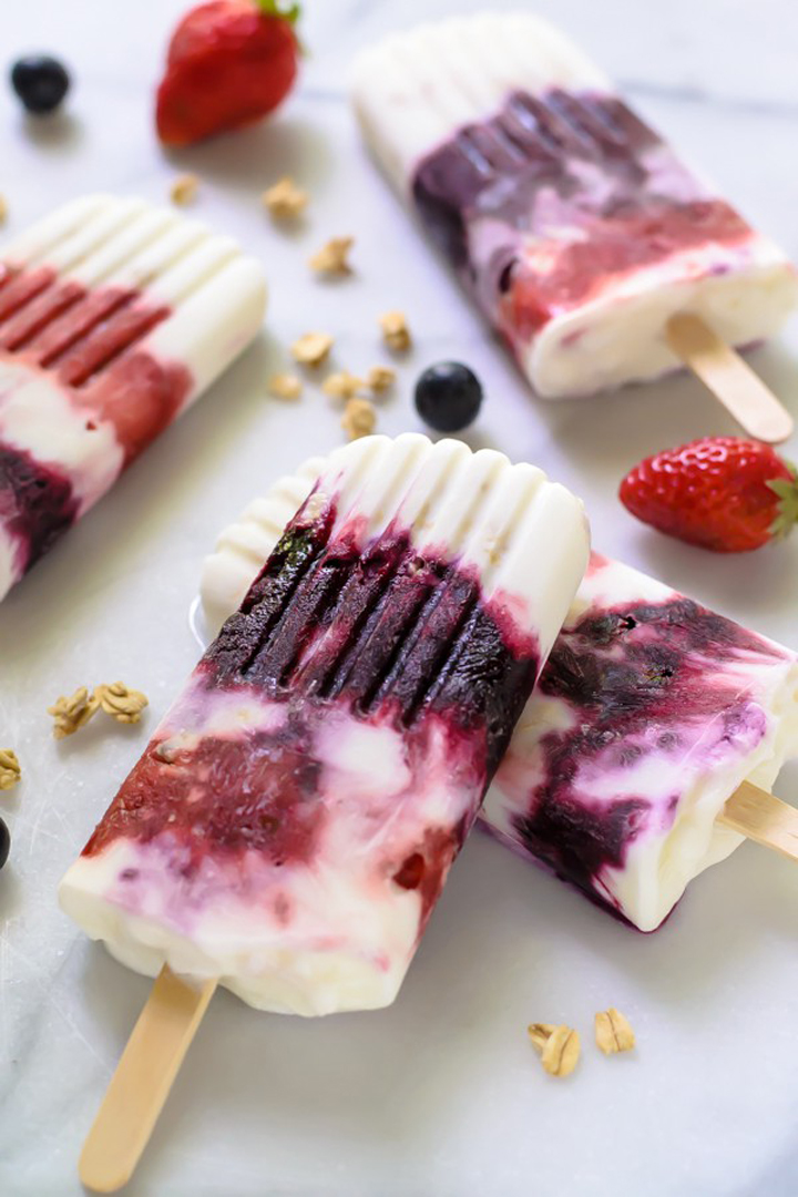 Berry yogurt popsicles