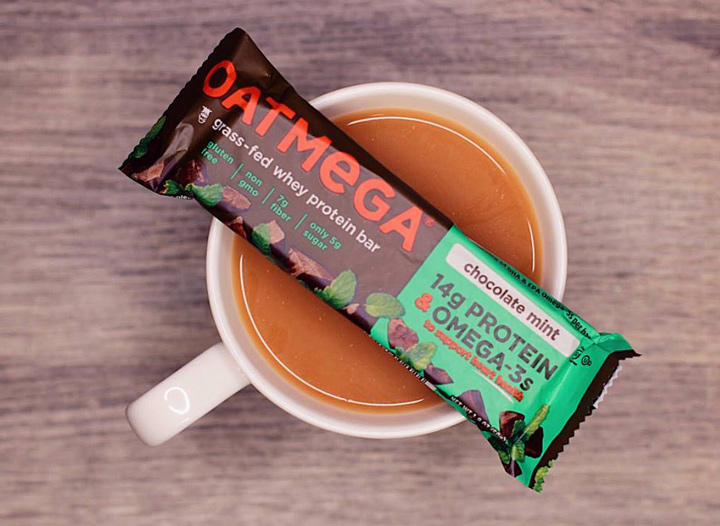 Oatmega protein bar