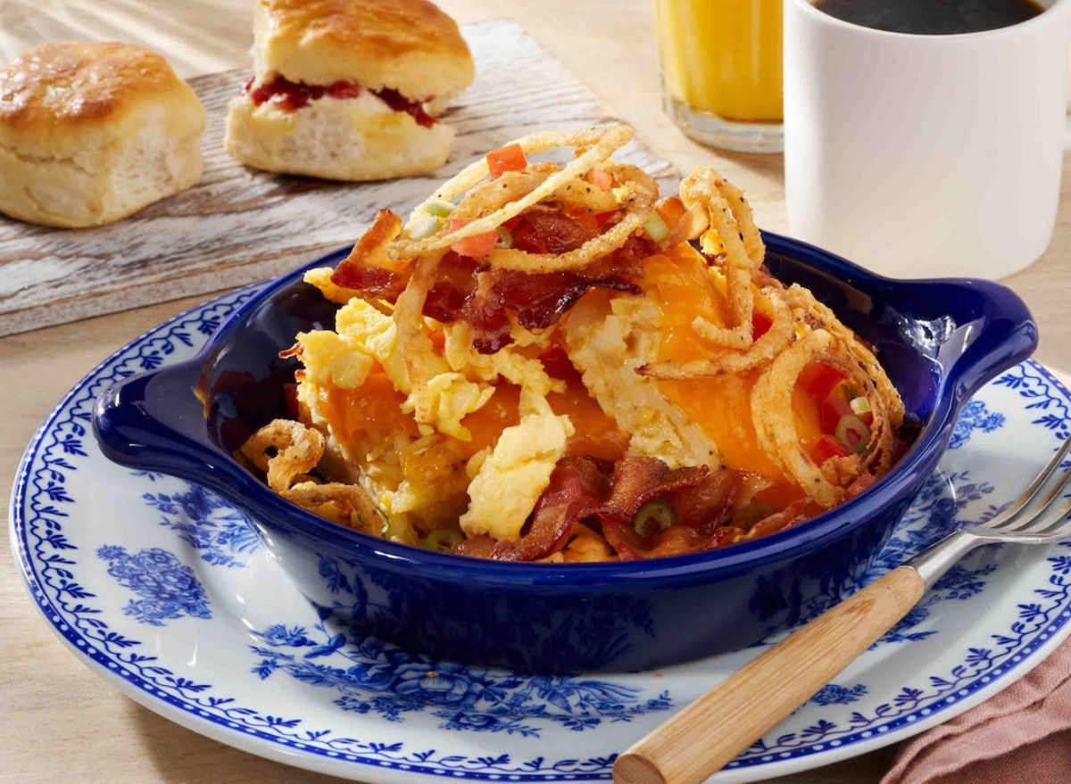 The Unhealthiest Dishes at Cracker Barrel in 2023