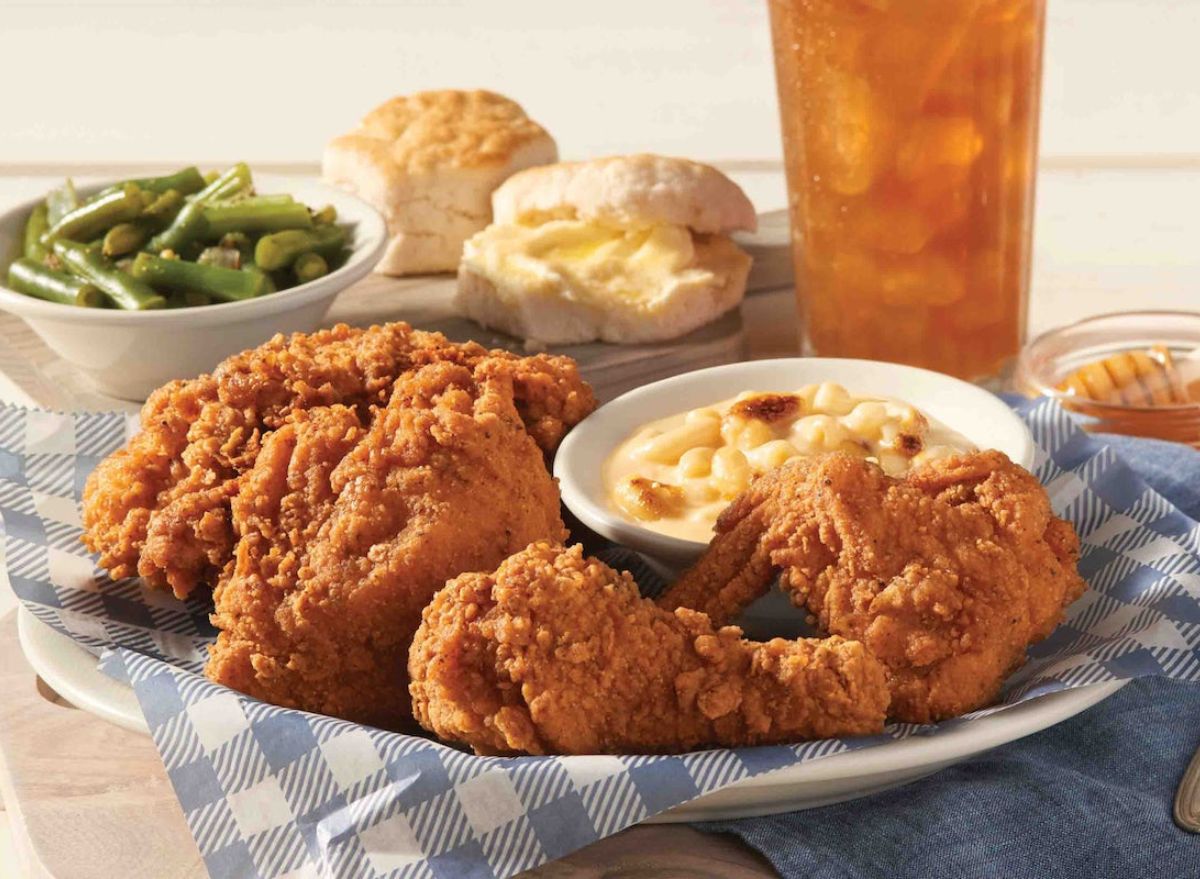 The 10 Unhealthiest Restaurant Chain Fried Chicken Dishes