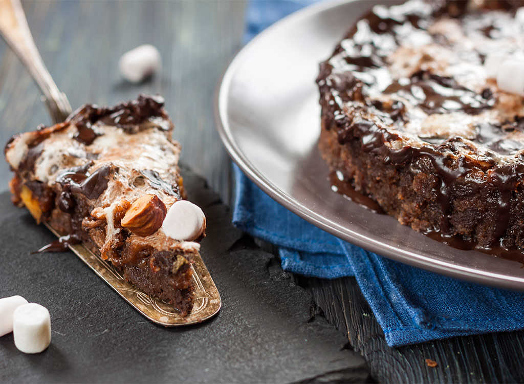 slice of mud pie next to whole pie