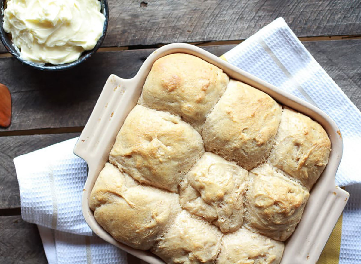 pull apart dinner rolls in baking dish