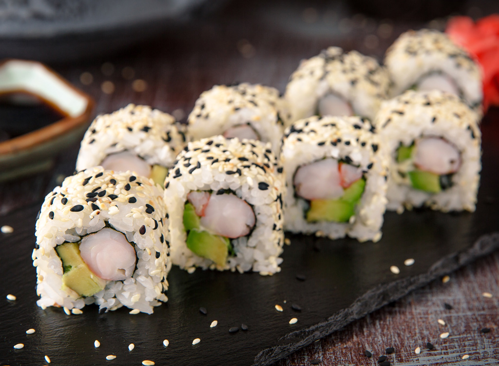 https://www.eatthis.com/wp-content/uploads/sites/4/2018/08/california-roll.jpg?quality=82&strip=1