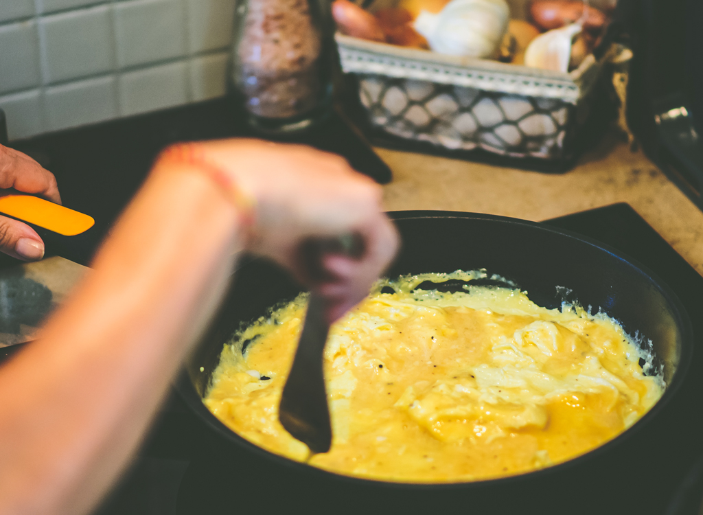 Cook stir omelet