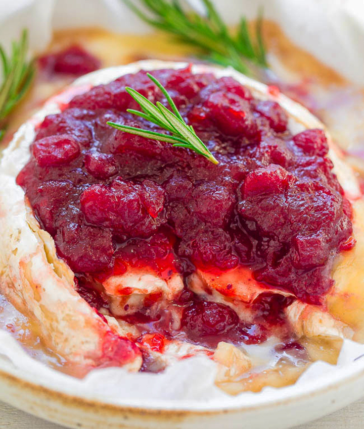 Cranberry baked brie