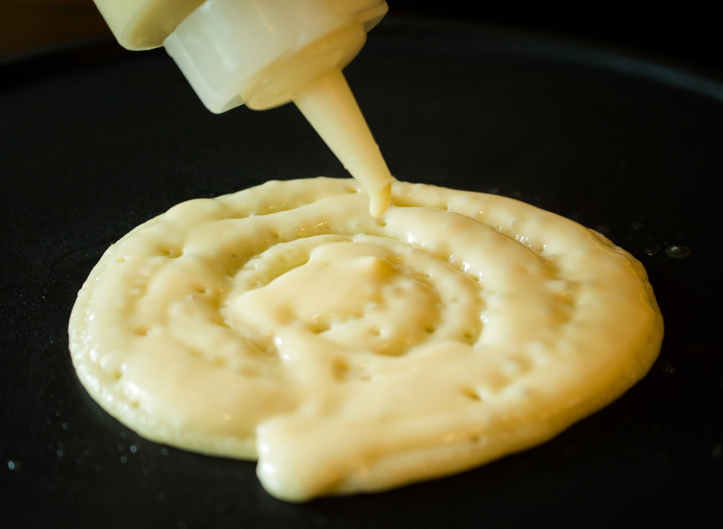 Pancake pour bottle