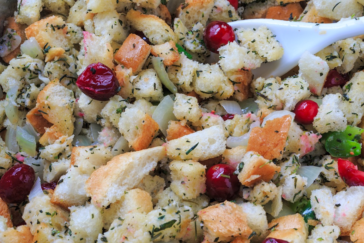 Stuffing cranberries celery