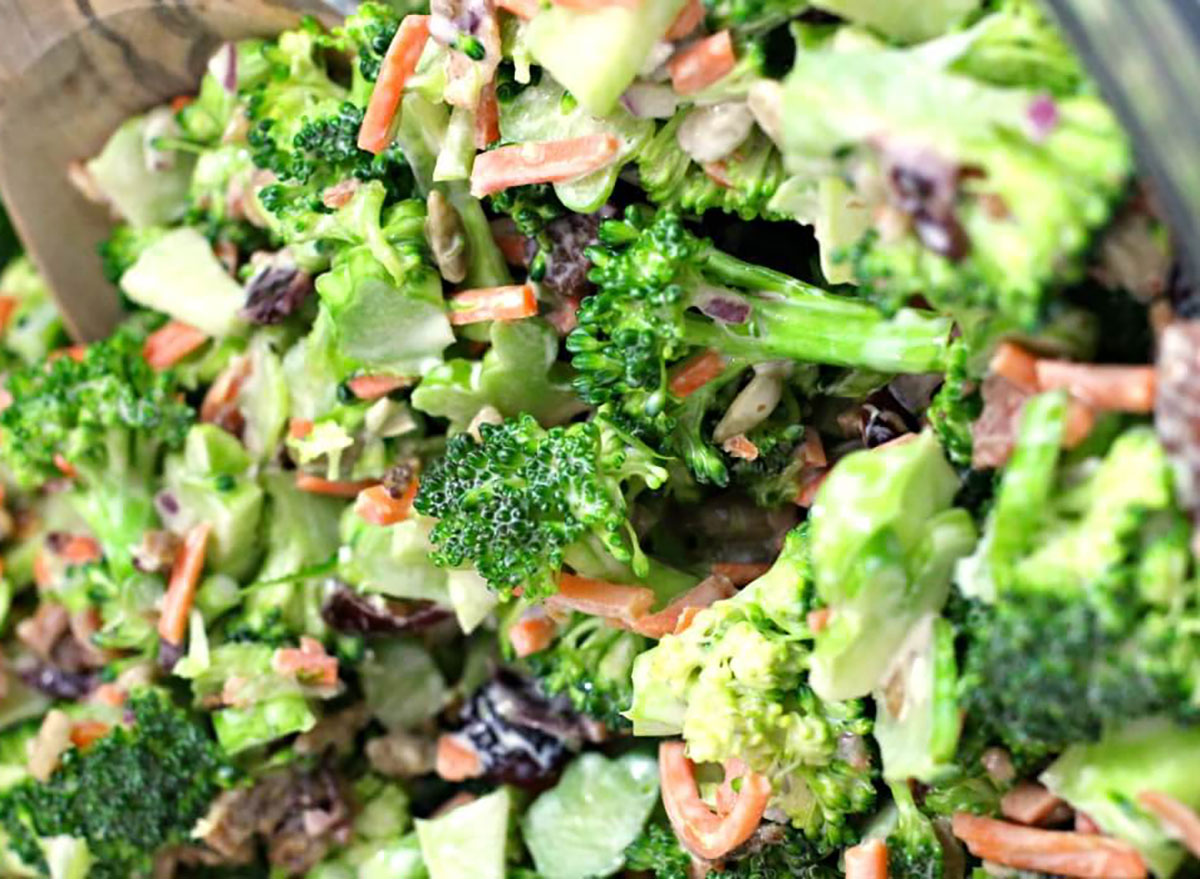 broccoli salad with carrots
