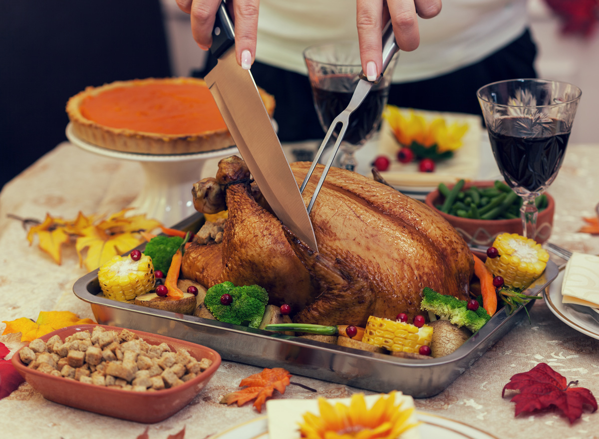 How to Carve a Turkey: 18 Expert-Approved Tips | Eat This, Not That!