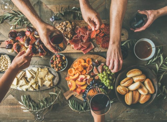 Friendsgiving holiday dinner party