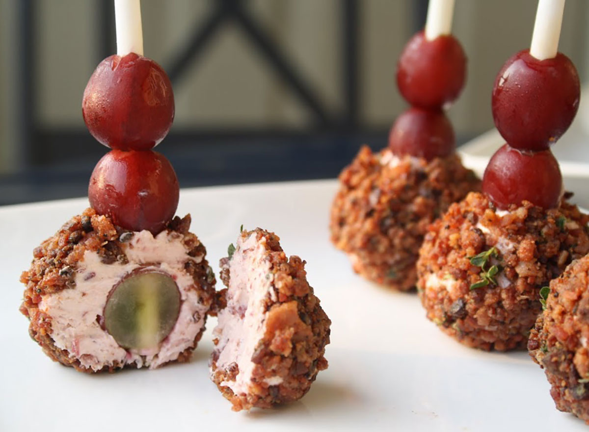 grape and bacon goat cheese pops