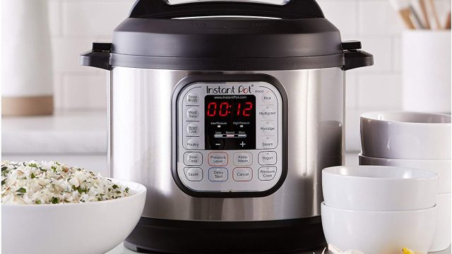 Instant Pot 7-in-1 pressure cooker