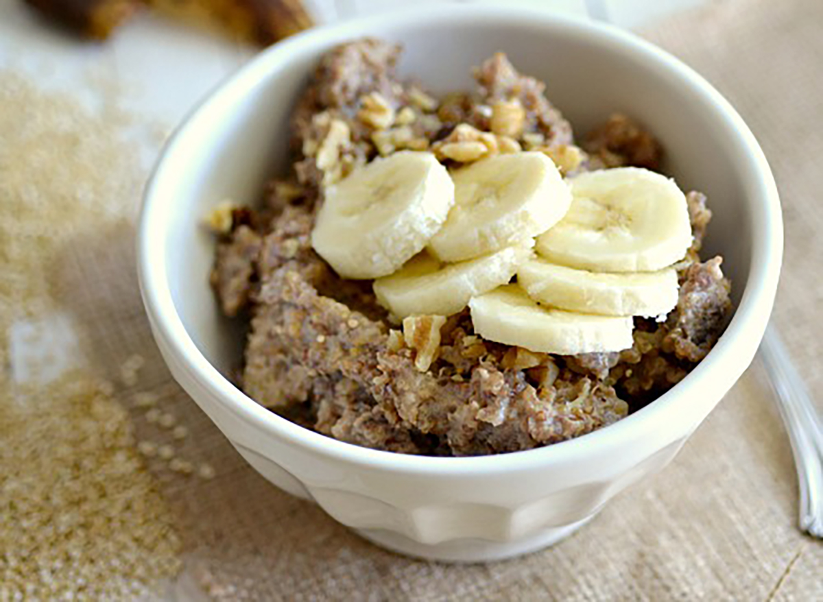 crock pot banana bread quinoa with fresh banana slices