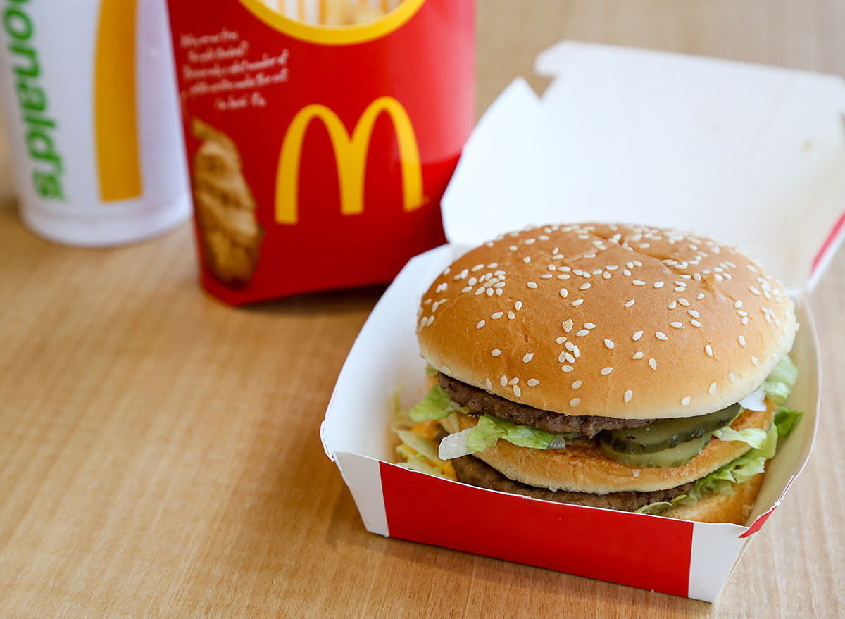 Modregning mock Evakuering This is the Best Burger at McDonald's — Eat This Not That