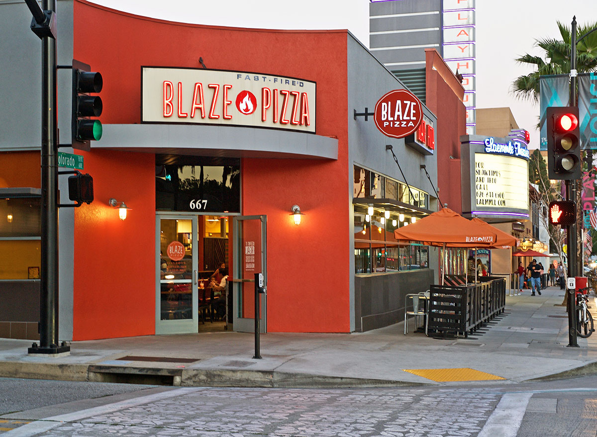 Blaze pizza restaurant