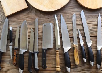 https://www.eatthis.com/wp-content/uploads/sites/4/2018/12/extra-knives.jpg?quality=82&strip=all&w=354&h=256&crop=1