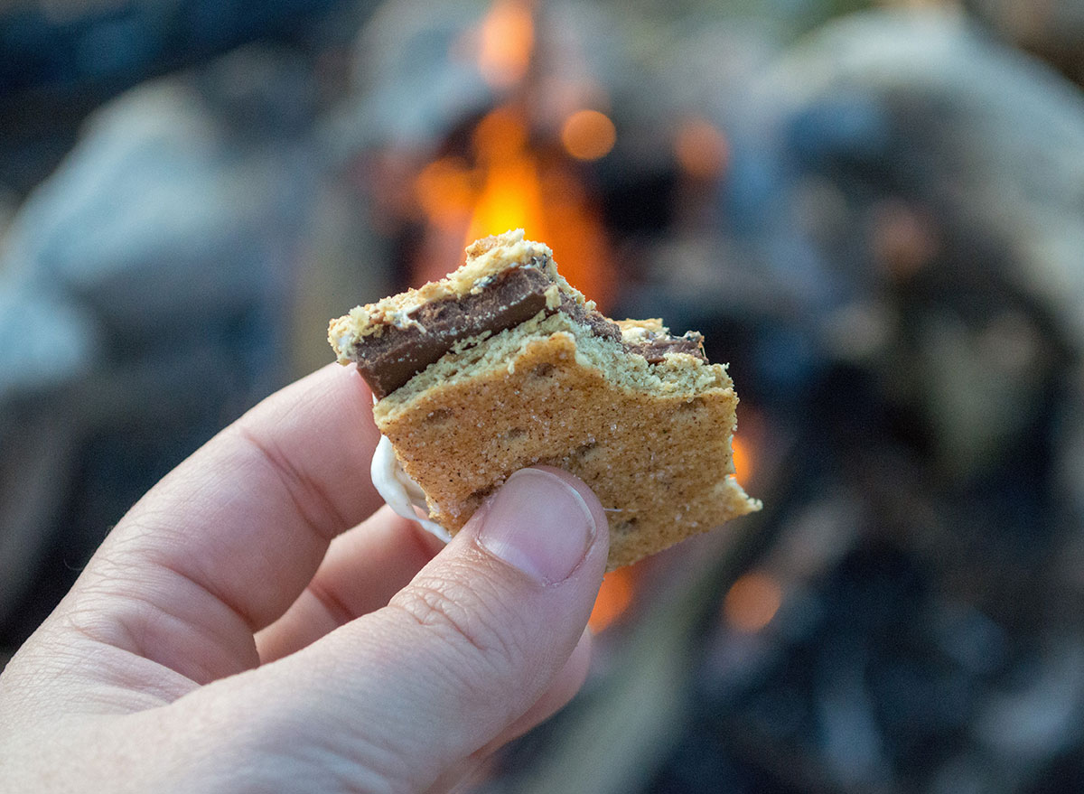 Graham cracker s'more