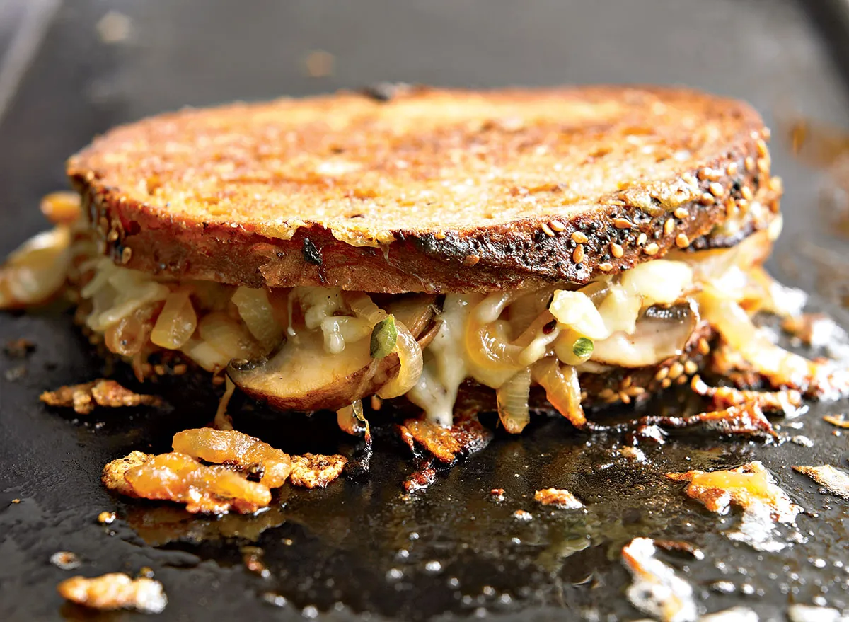 Grilled cheese with sauteed mushrooms