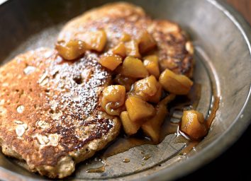 Oatmeal pancakes with cinnamon apples