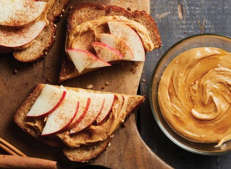 Recipe: Maple-Cashew-Apple Toast 