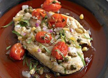 Paleo chicken with tomato, olives, and capers